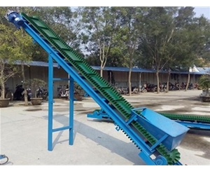 皮帶輸送機(jī)